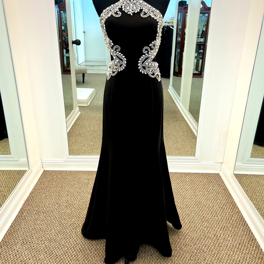 Val Stefani 3038RB Black and White Formal Mermaid Gown Size 10